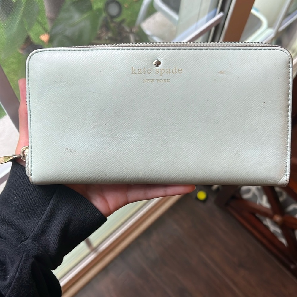 Kate spade mint wallet